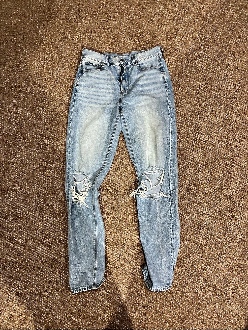 American Eagle mom  Jeans Distressed Blue Waist 6